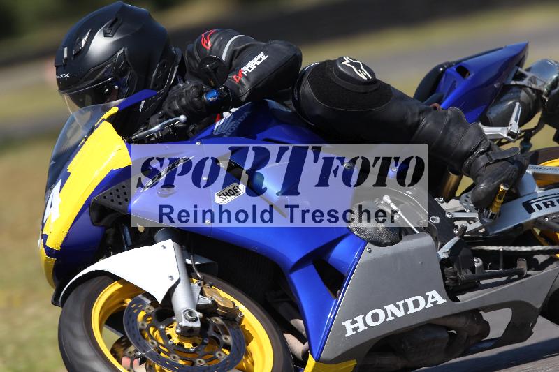 Archiv-2022/40 18.07.2022 Plüss Moto Sport ADR/Einsteiger/44